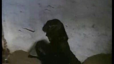 Iskolás ribanc veszi a nagy faszt mélyen a nedves pina apa lanya szex